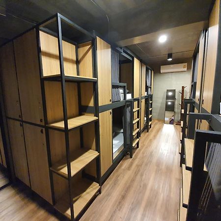 Pinghostel (Adults Only) Chiang Mai Bagian luar foto