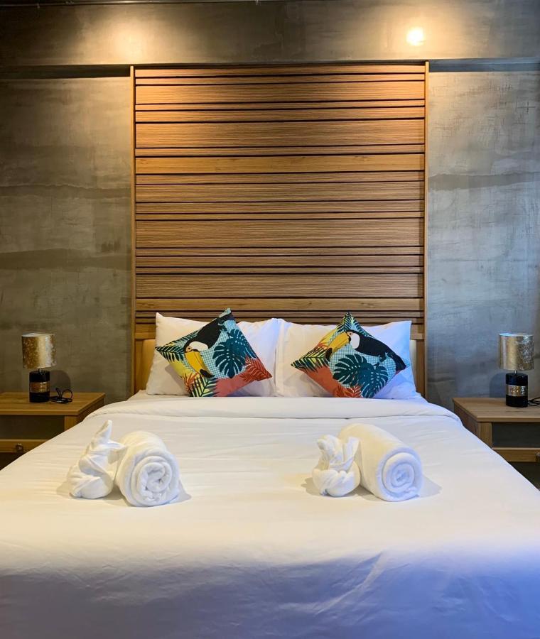Pinghostel (Adults Only) Chiang Mai Bagian luar foto