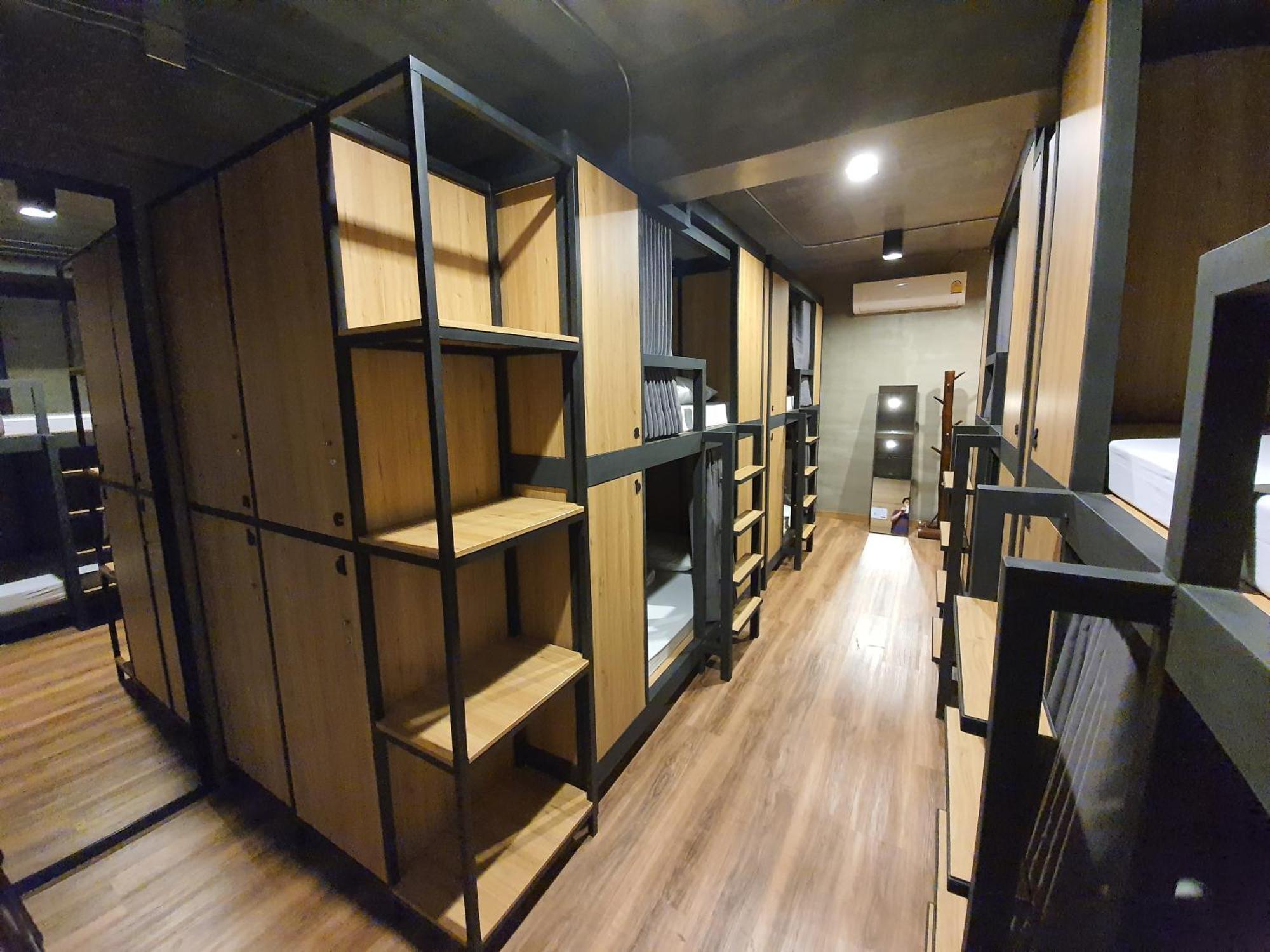 Pinghostel (Adults Only) Chiang Mai Bagian luar foto