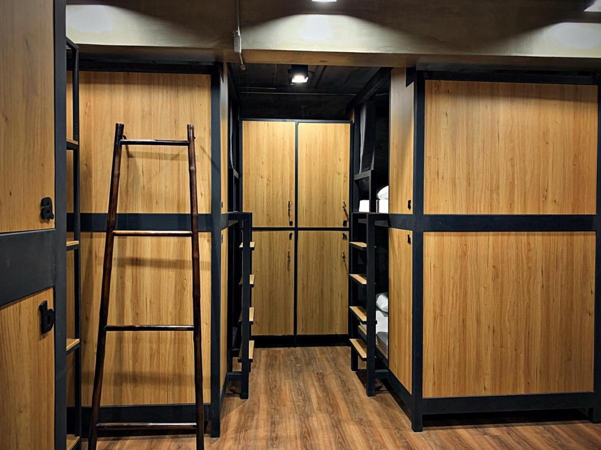 Pinghostel (Adults Only) Chiang Mai Bagian luar foto